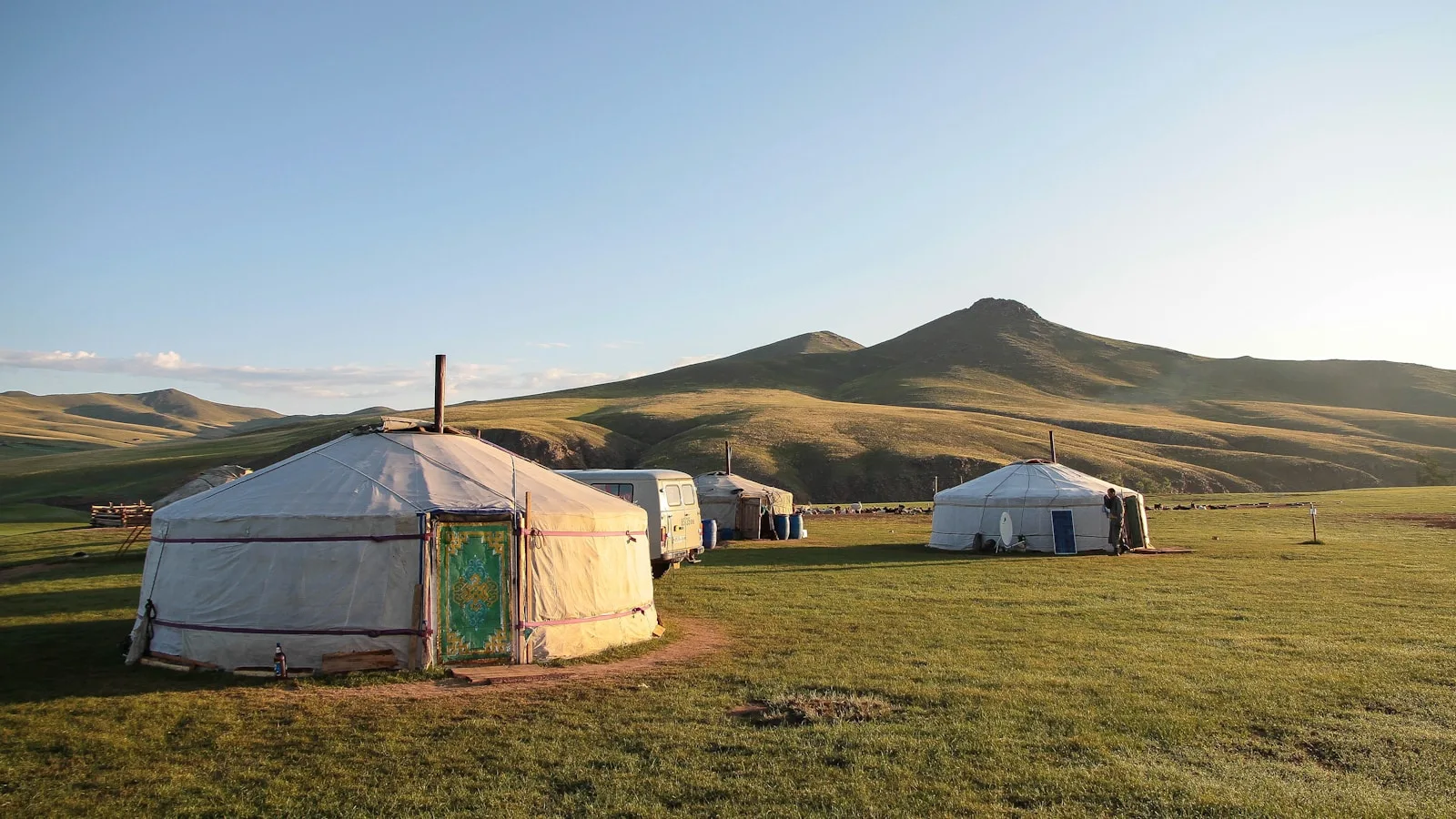 ️ Les camps de yourtes touristiques